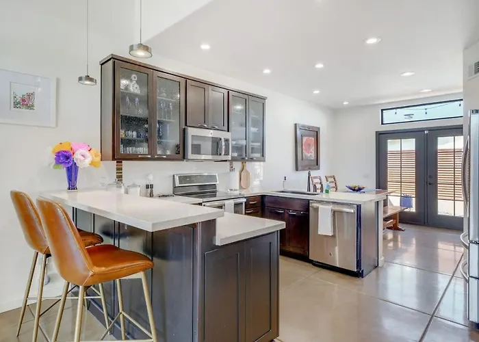 Pet Friendly-walk To 4th Ave & Downtown