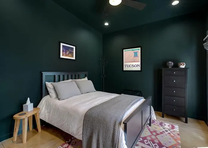 Pet Friendly-walk To 4th Ave & Downtown