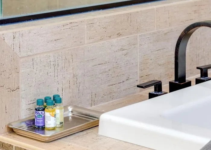 Pet Friendly-walk To 4th Ave & Downtown * Tucson