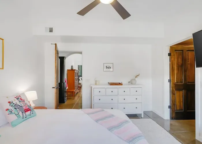 Pet Friendly-walk To 4th Ave & Downtown