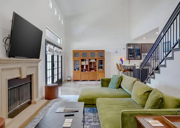 Pet Friendly-walk To 4th Ave & Downtown